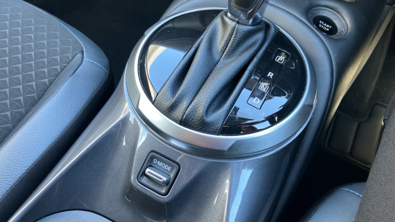Nissan Juke 1.6 Hybrid N-Connecta 5dr Auto Hybrid Hatchback